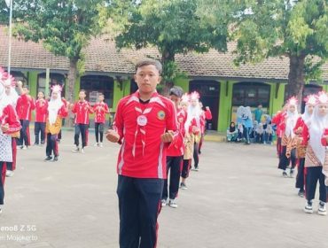 SMP Islam Brawijaya Trowulan meriahkan HUT RI ke-80 dengan partisipasi 569 siswa. Kreativitas, nasionalisme, dan semangat kebersamaan warnai perayaan kemerdekaan. Foto: Istimewa