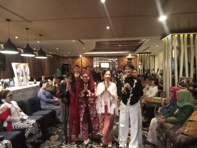 
					Peringati Hari Kartini, Lia Mustafa Ajak Perempuan Menemukan Kekuatan Diri Lewat Kebaya